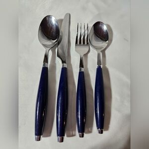 Fiesta Flatware 1 Setting - 4 Pieces Cobalt Blue